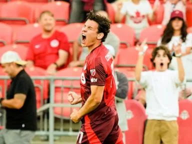 Late goals from Dániel Sallói, Niklas Dorsch rally Toronto to 3-3 draw with Charlotte