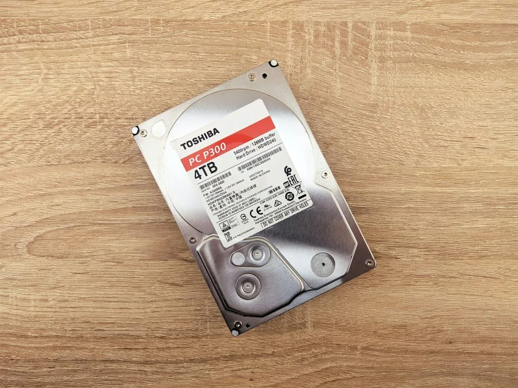 Por qué no deberías comprar todos los discos para tu NAS en un mismo lugar y al mismo tiempo