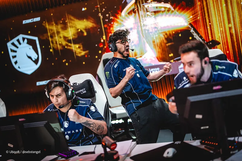 Rainbow Six Siege: FaZe Clan, FURIA e Team Liquid Alienware avançam para a fase decisiva da EWC 2026