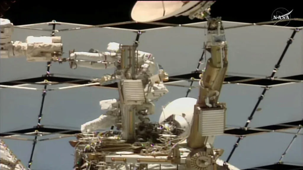 Une semaine après sa première sortie hors de l'ISS, Sophie Adenot retourne dans l'espace