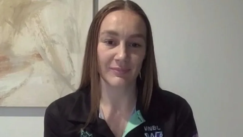 Garbin's 'emotional' return to the WNBL court