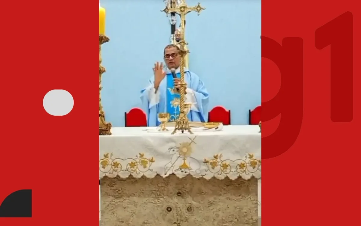 Padre que pediu calma a fiéis durante tiroteio em igreja na Bahia usa mesmo nome do Papa João Paulo II