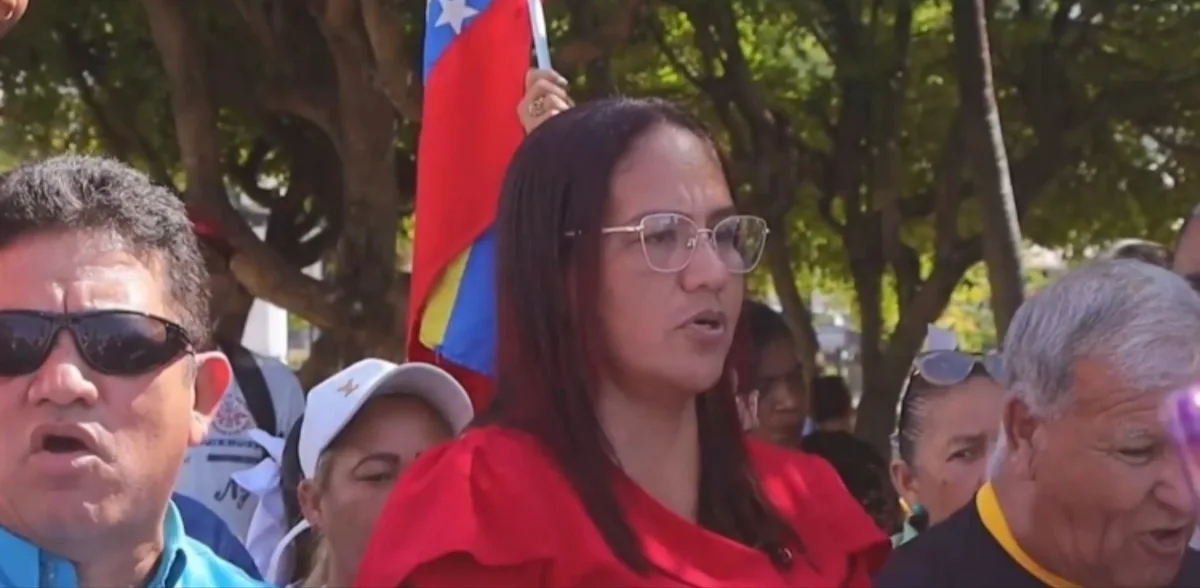 Docente denuncia destitución tras participar en protestas y cuestionar al gobierno venezolano