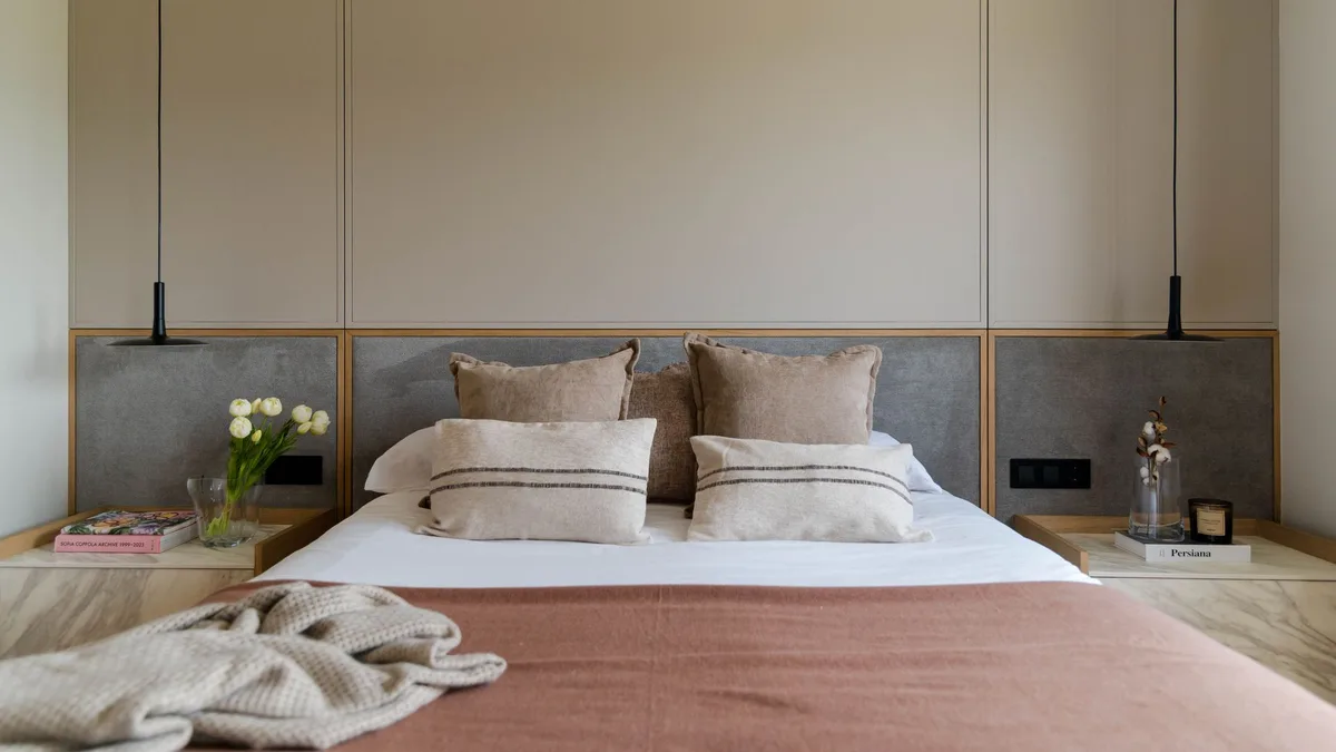 Desconexión, calma y texturas: 10 claves para transformar tu dormitorio en un refugio sensorial de otoño