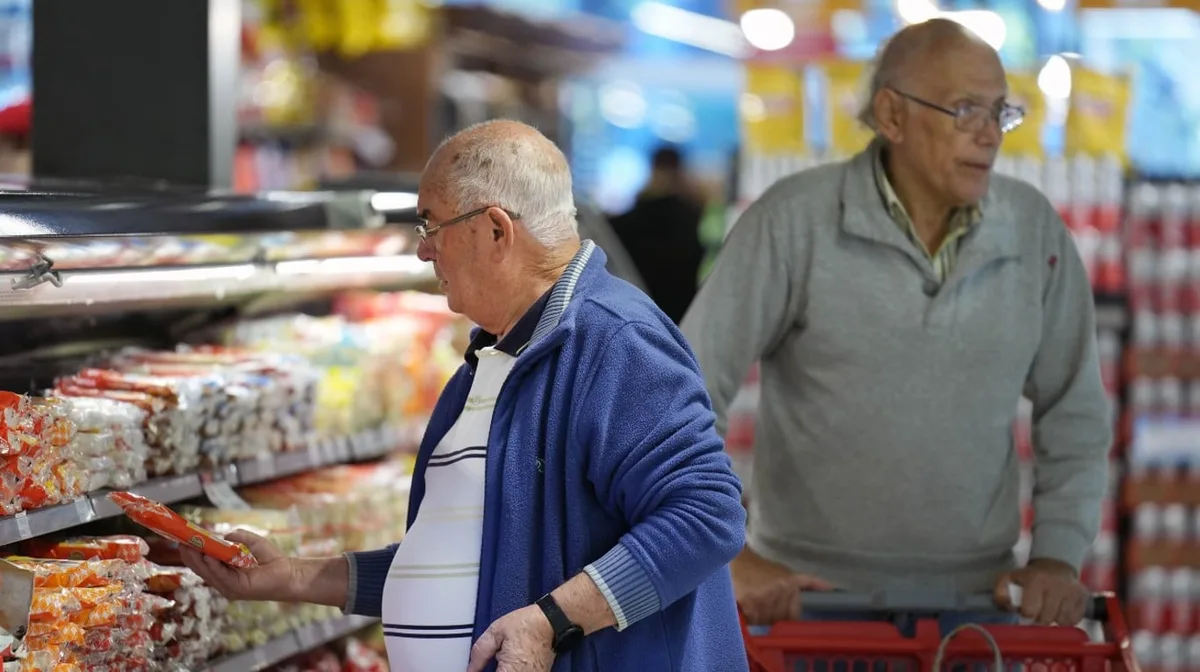 Jubilaciones, AUH y otras asignaciones de ANSES: cuánto aumentarán en noviembre tras el dato de inflación del Indec