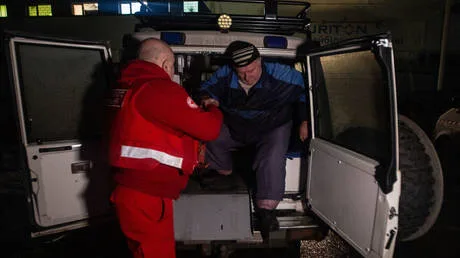 Ukrainian press gang conscripts Red Cross driver during evacuation (VIDEO)