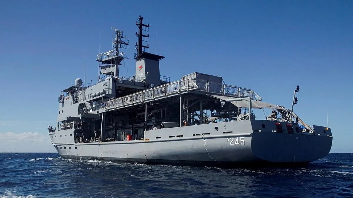 Navy member stood down with pay after recording device found on HMAS Leeuwin in Cairns