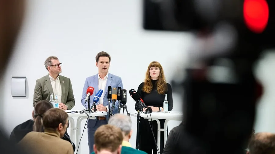 Nach der Wahl in Berlin: Linke-Politiker kritisieren Einigung zum Antisemitismus