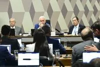 Comissão do Senado aprova PEC da Segurança parcialmente e adia plenário