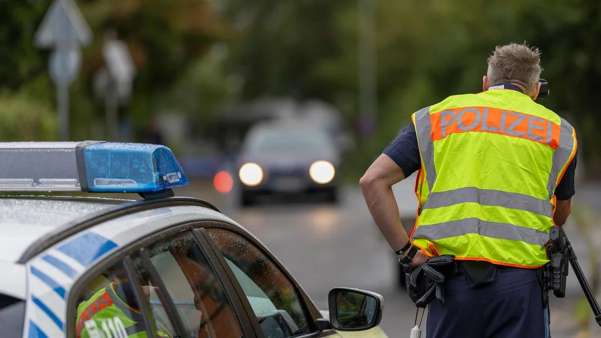 Verkehrsrecht: Führerschein bei Fahrzeugkontrolle nicht dabei? Warum das sogar sinnvoll ist