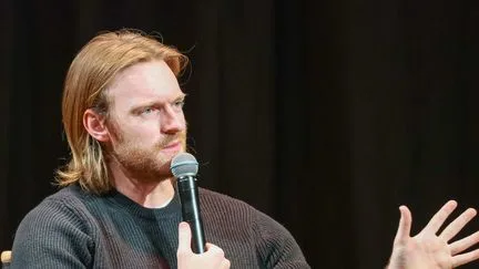 Finneas, Aaron Rowe, les groupes Lukas Graham et Beoga quittent la tournée d'Ed Sheeran pour protester contre l'éviction du rappeur propalestinien Macklemore