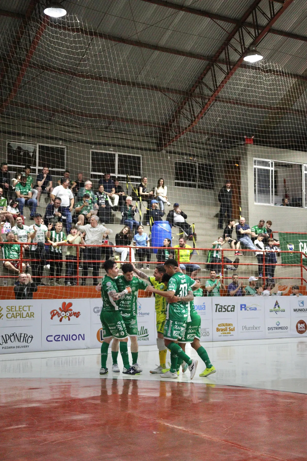 Chapecoense goleia o Concórdia e segue na liderança do Catarinense Série Ouro