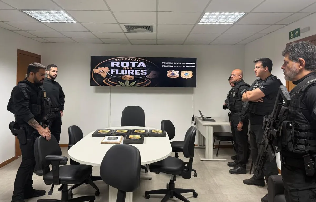 Dupla é presa em Salvador por enviar drogas para Goiás pelos Correios