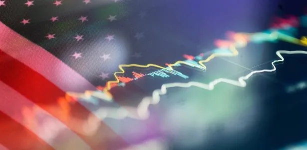 Dólar ronda R$ 5,18 e Bolsa recua, com petróleo e dívida dos EUA no radar