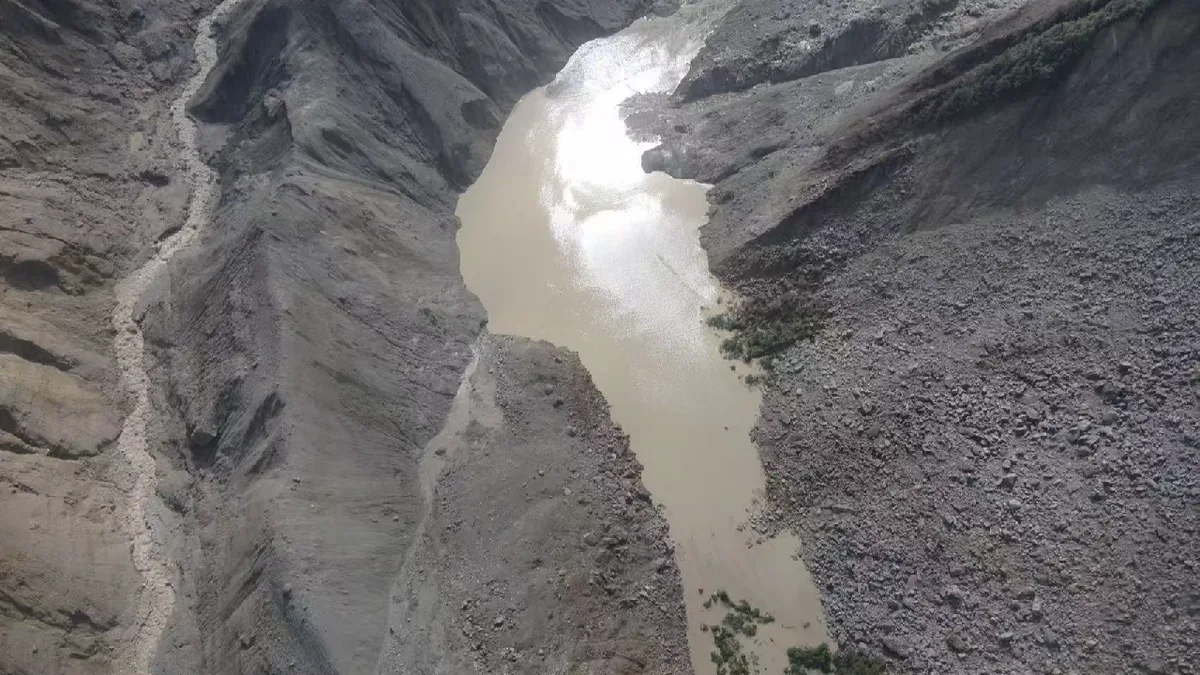 Barrier lake above mudslide-hit Xizang port basically drained