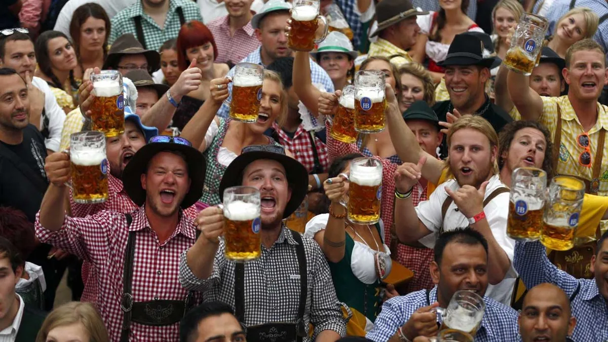 Oktoberfest: „Hol mir mal 'ne Flasche Bier“: Die besten Trinklieder