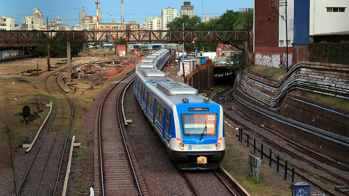 Viajaba en tren, una ventanilla se desprendió y le lastimó una mano: 15 años después, la Justicia ordenó indemnizarla
