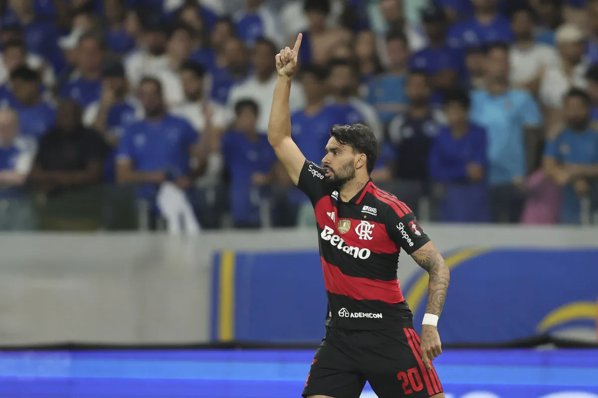 Em busca de ritmo, Paquetá refresca o Flamengo e ganha força na briga pela titularidade
