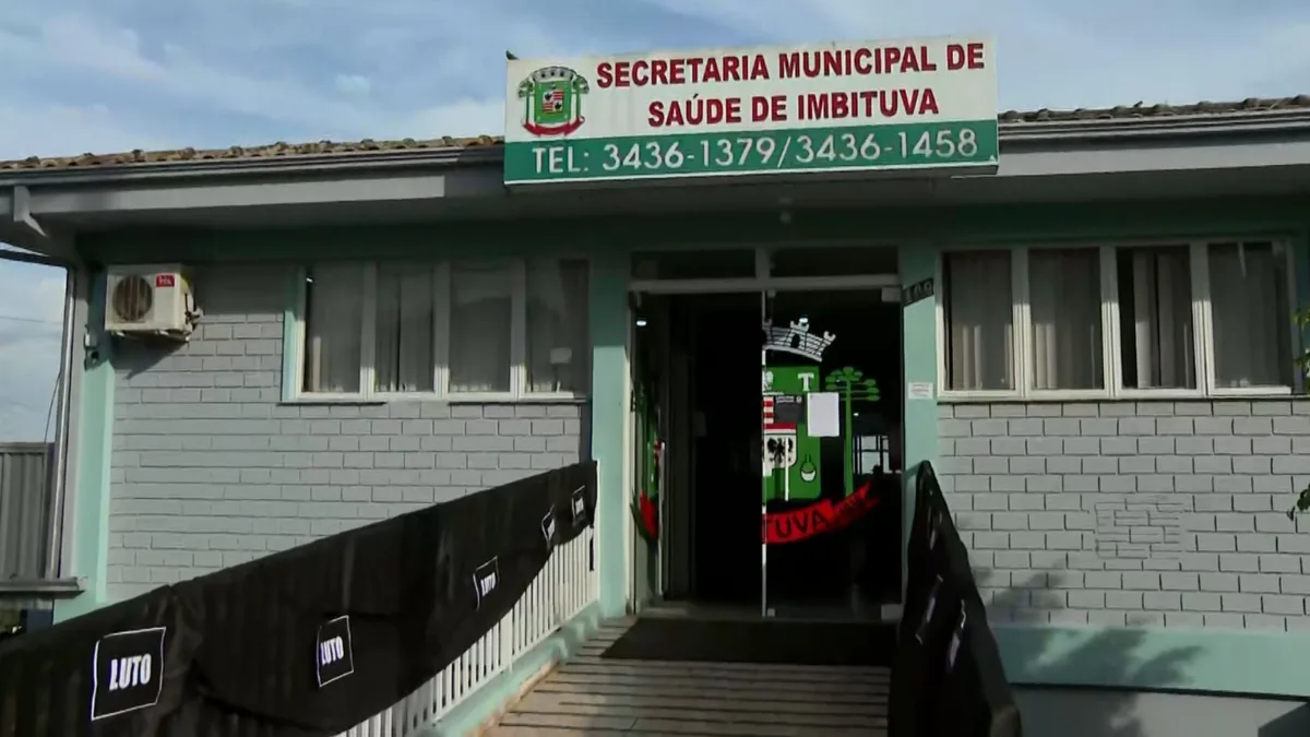 'Está todo mundo consternado', diz morador de Imbituva após batida que matou 23 pessoas