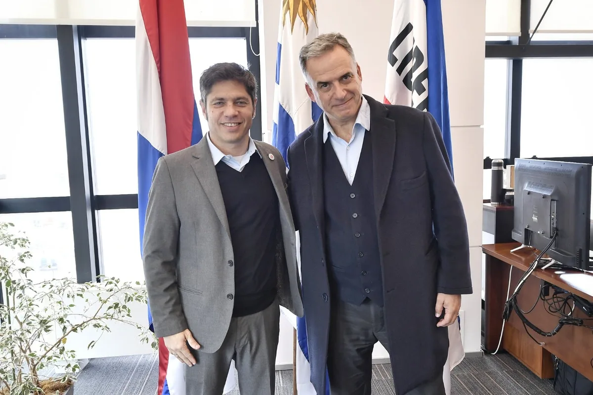 Kicillof se reunió en Montevideo con el presidente de Uruguay