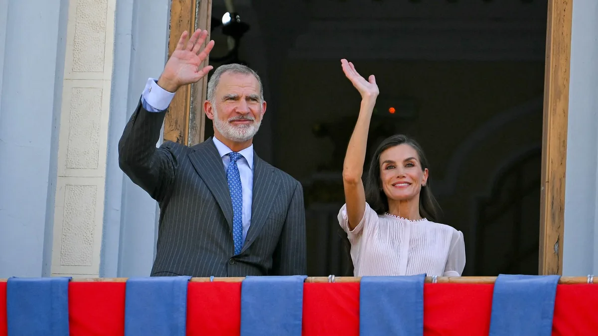 EN DIRECTO. Los reyes Felipe y Letizia visitan Melilla por primera vez y vuelven a hacer historia