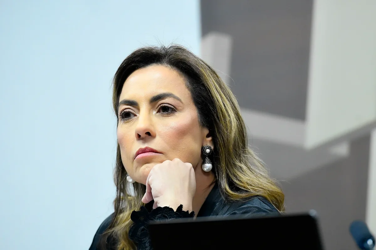 Justiça se manifesta após acusação de Soraya Thronicke contra vice na chapa de Flávio
