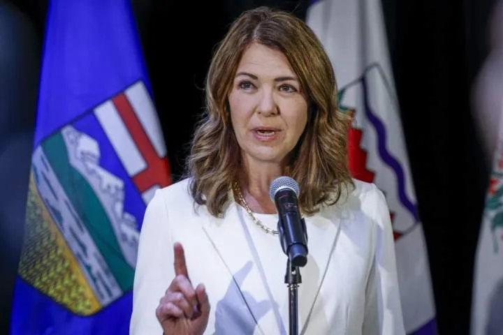 Alberta Premier Danielle Smith to meet with U.S. officials amid trade war
