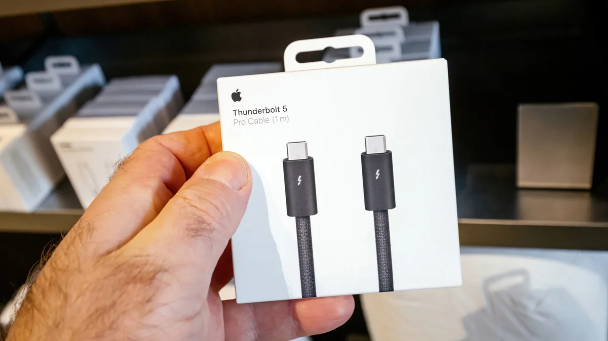 What's the difference between Thunderbolt 4 and 5?
