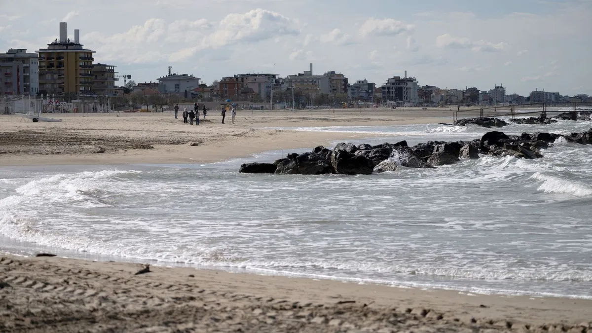 Adria: Makabrer Fund: Urne aus Deutschland an italienischem Strand