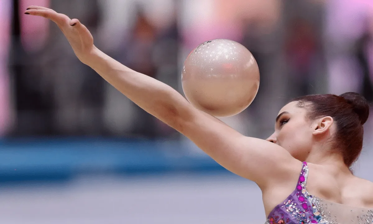 Maria Alexandre e conjunto brasileiro fecham classificatórias na liderança