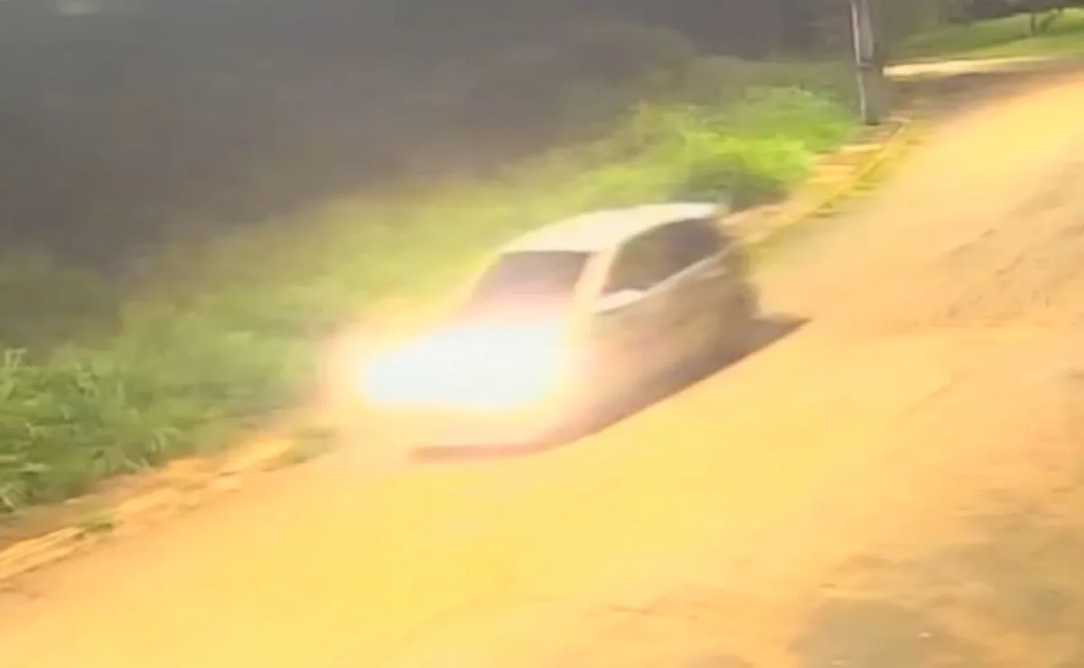 Mulher é sequestrada e agredida depois de negar carona de três homens; dois suspeitos são presos