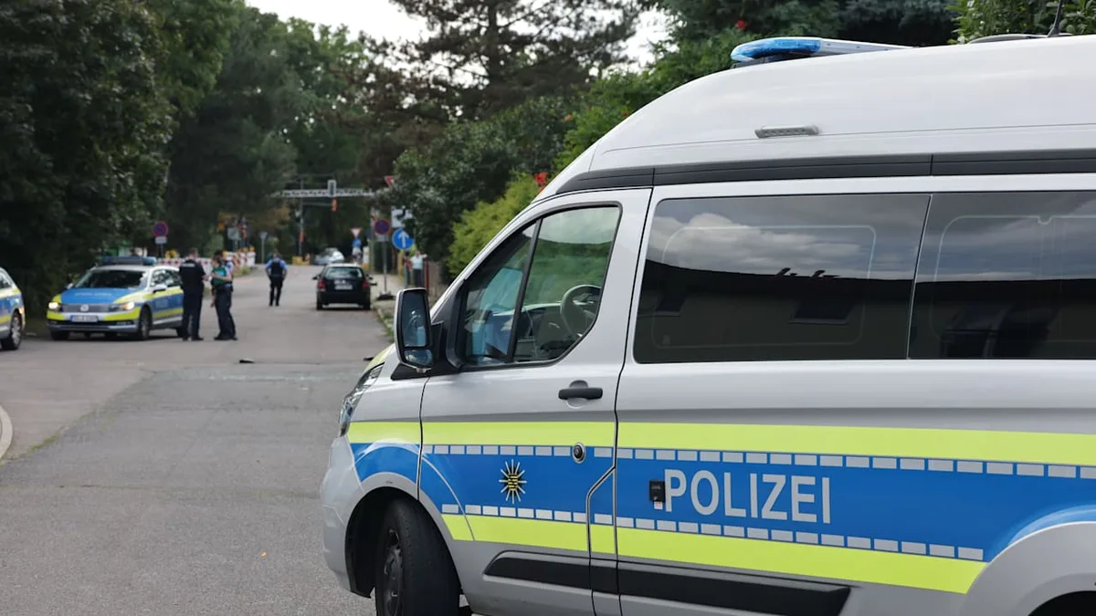 Polizei jagt Hooligans - Brutale Fan-Prügelei in Leipzig