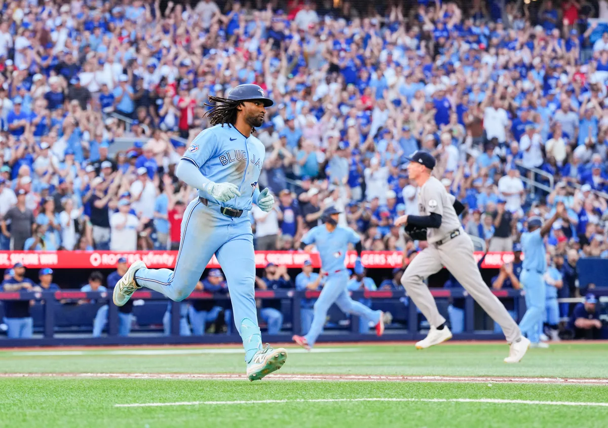 Charles McAdoo’s clutch seventh inning double lifts Blue Jays past Yankees, into wild card spot