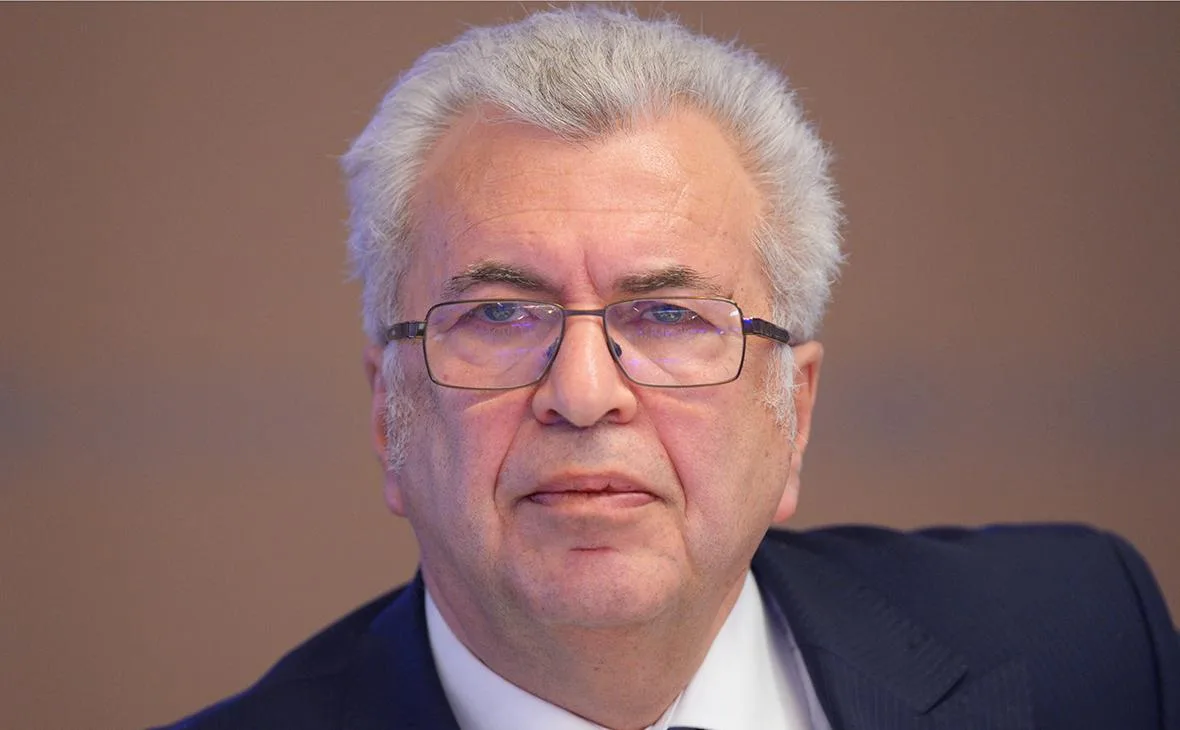 Академик РАО Ямбург объяснил, когда есть польза от смартфонов на уроках
