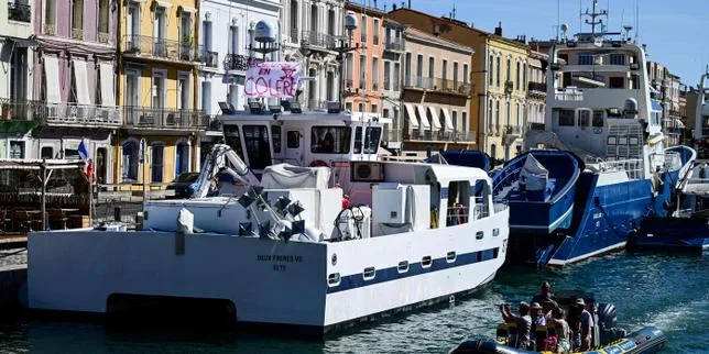 Prix des carburants : des pêcheurs bloquent l’accès à un dépôt pétrolier de Fos-sur-Mer