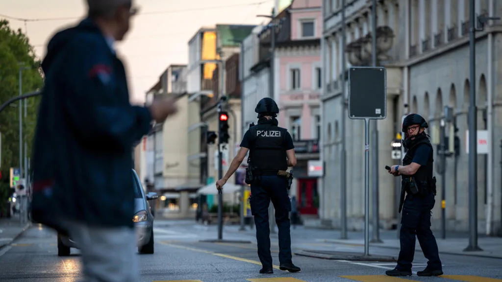 Suisse : au moins un mort et cinq blessés après des coups de feu en marge d'une rave party