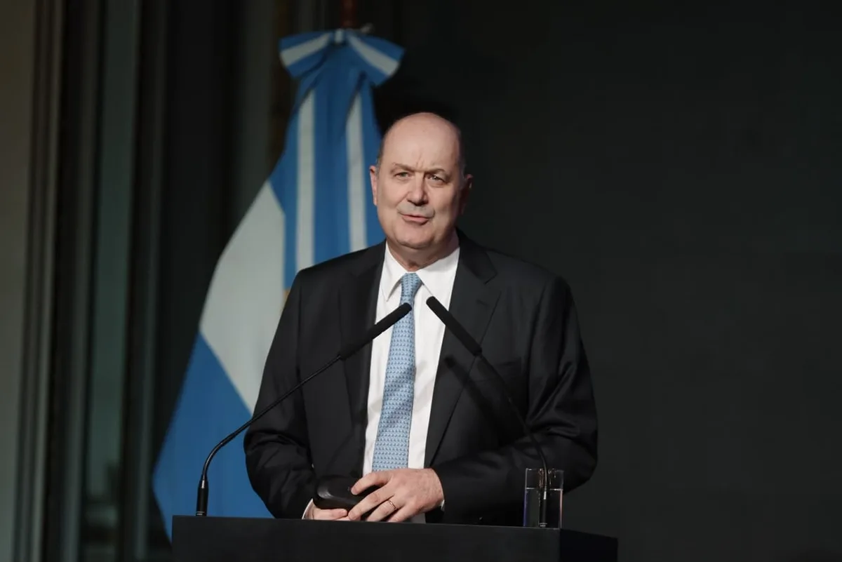 Sturzenegger se definió como un “plomero” de las reformas, aunque lamentó los retoques en la ley de propiedad privada