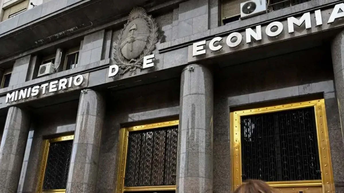 Deuda: Economía renovó el 96% de los vencimientos y libera al mercado unos $500.000 millones