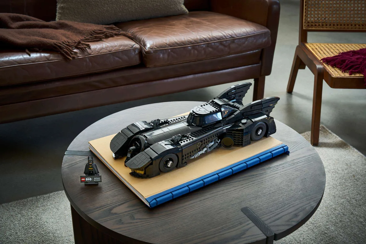 First look: Lego reveals a $230 Batman Returns Batmobile that transforms into the Batmissile