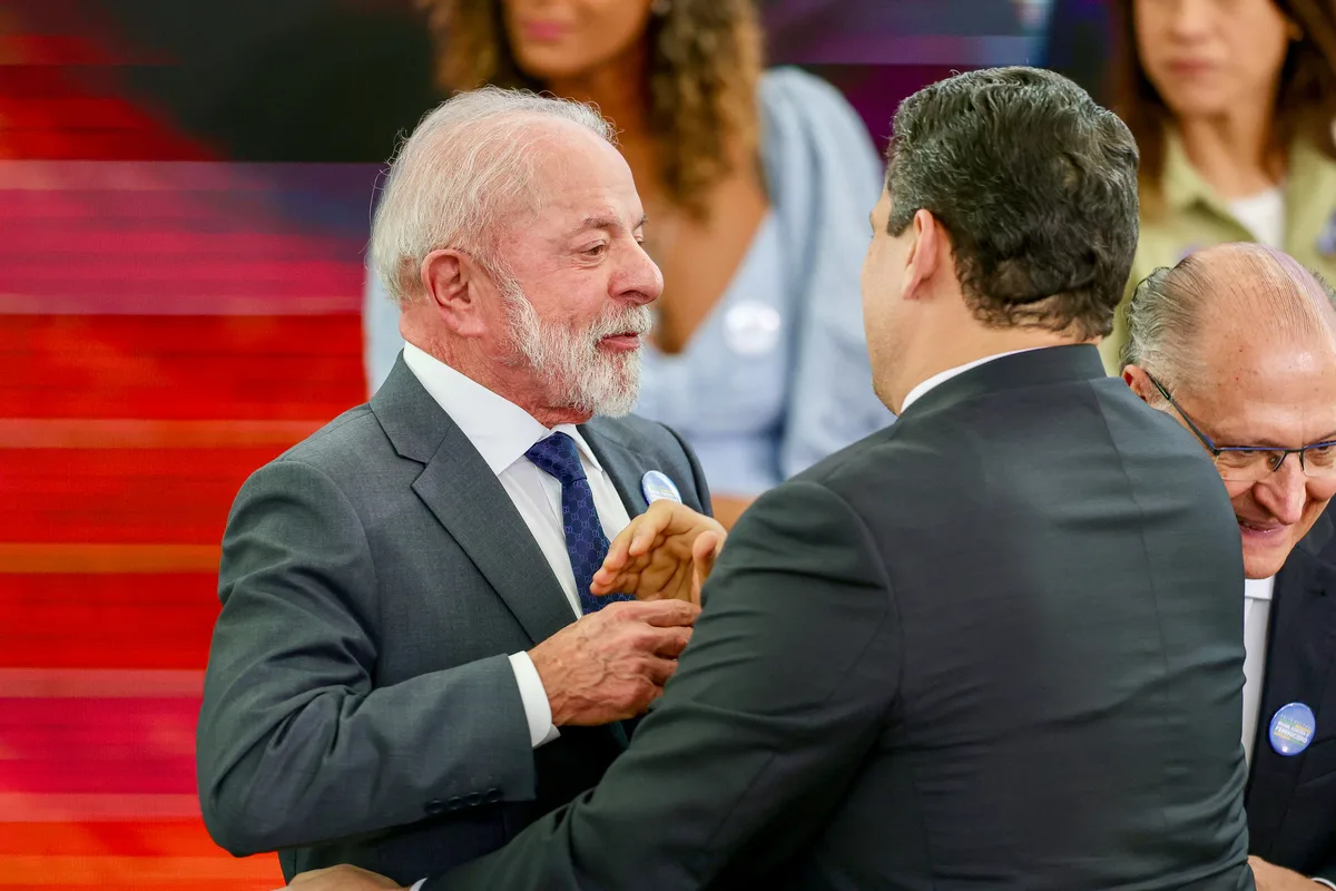 Lula e Alcolumbre não definem calendário para votação da 6×1