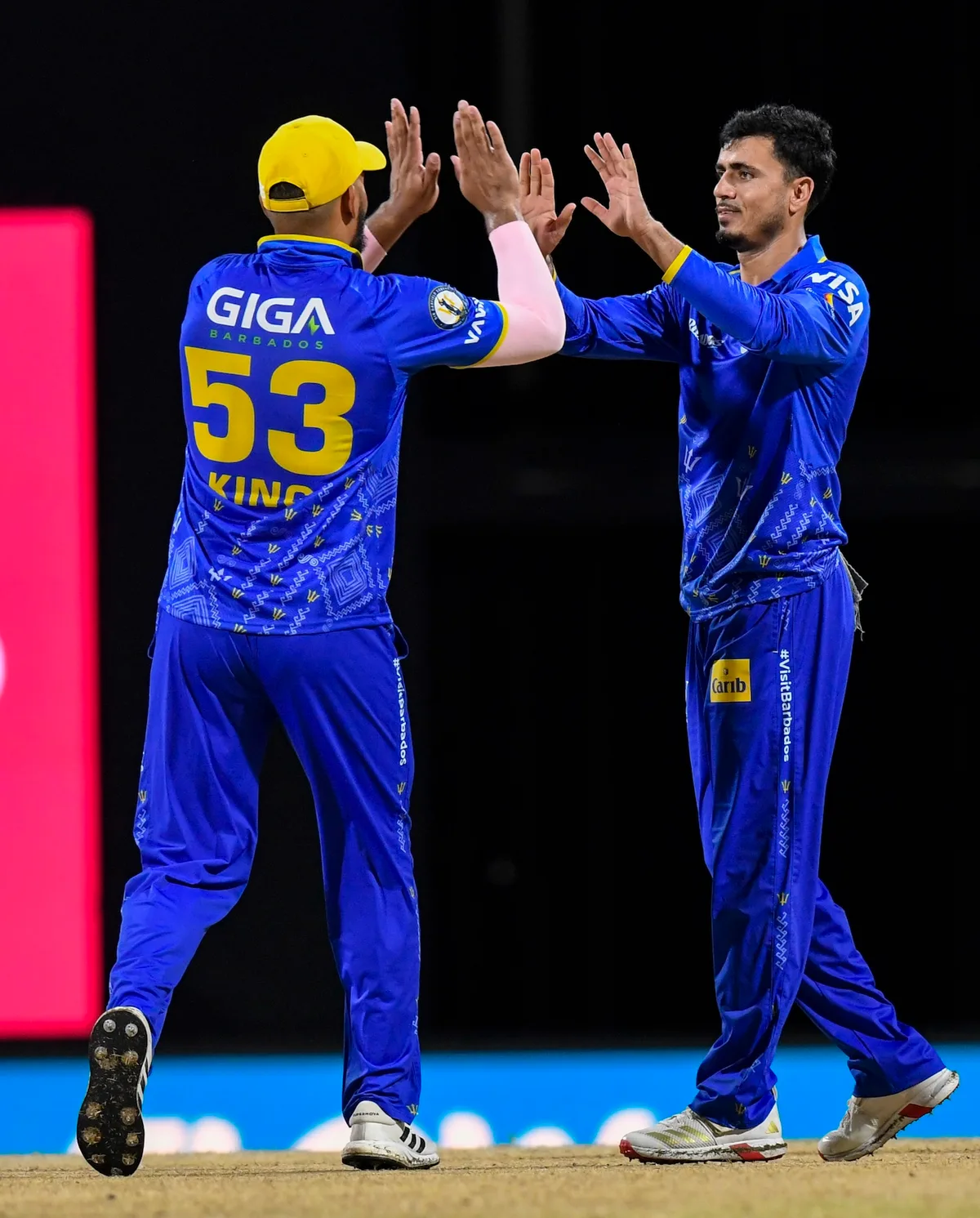 Mujeeb and de Kock star as Tridents end four-match losing streak