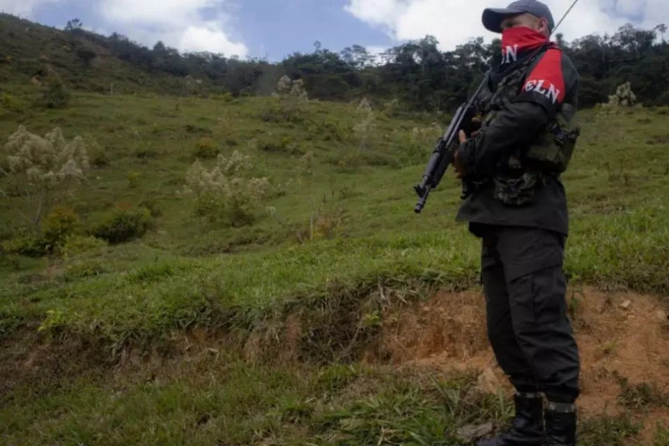 Los líderes del ELN están escondidos en Venezuela, afirma Fuerza Armada de Colombia