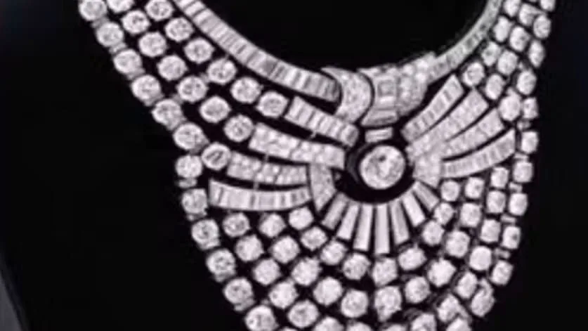 Collier soll Hunderttausende wert sein - ⁣⁣⁣Diamanten-Raub in Wiener Museum