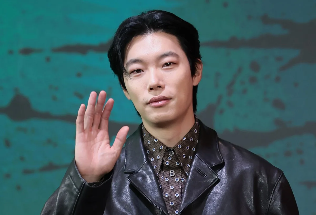 ‘들쥐’ 류준열 “1인 2역 도전, 해볼 수 있는 건 다 해봤다”