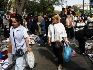 Fermeture de cafés, de salles de sport… En Iran, le régime remet la pression sur le port du hijab