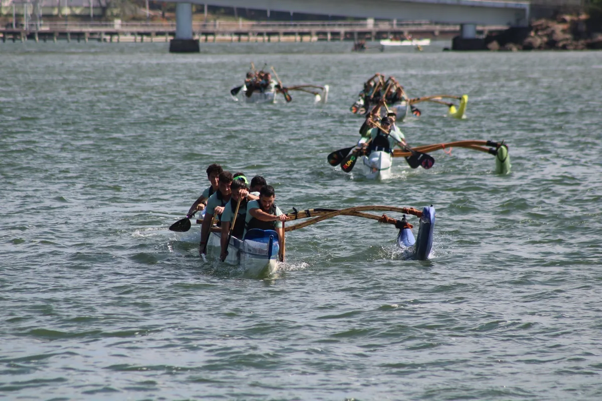 Competição de canoa havaiana vai reunir 160 atletas na Curva da Jurema