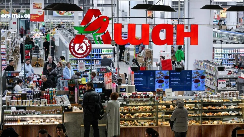 Après le transfert de leurs actifs à une société russe, Auchan et Nestlé cherchent la parade