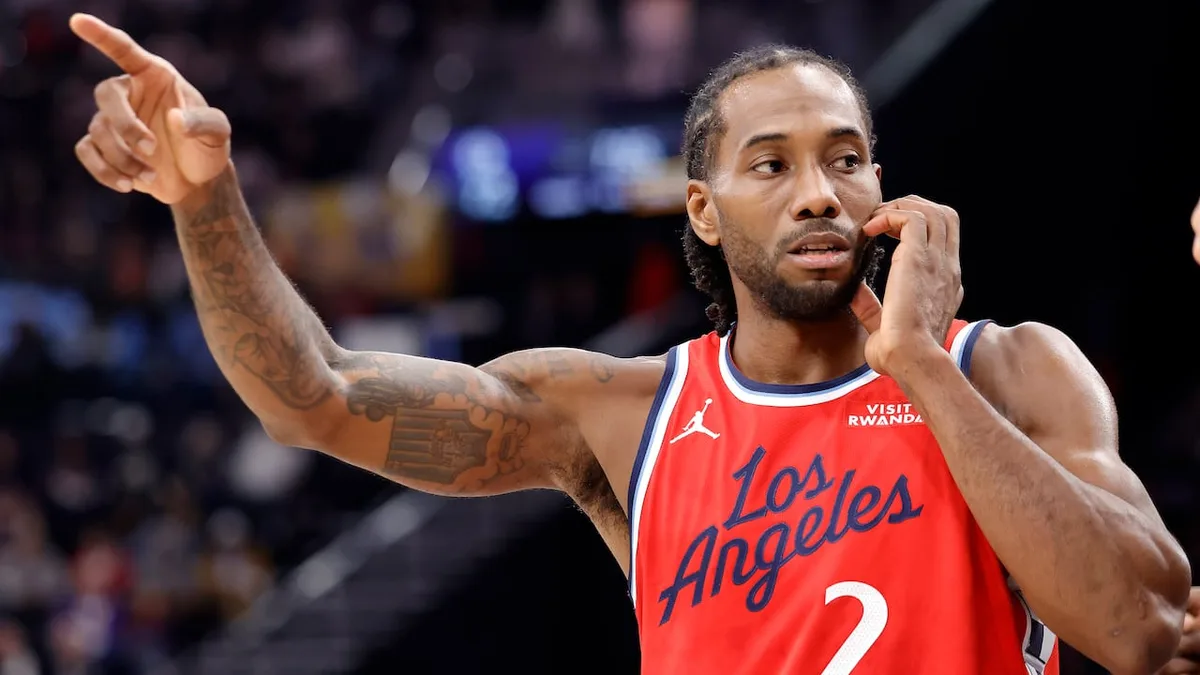 Leonard signs 2-year, $115-million US extension with Raptors