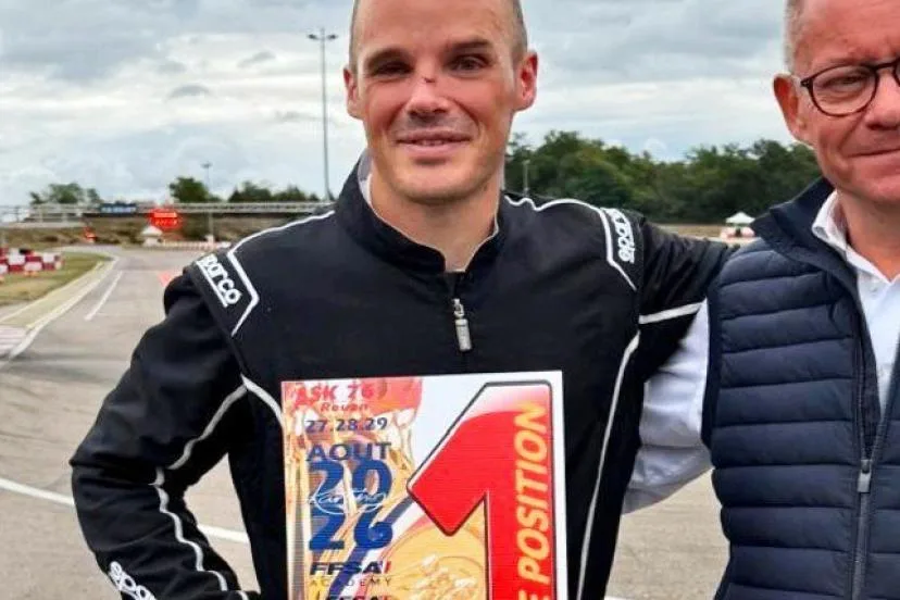 Champion d'Europe de cécifoot, Martin Baron pilote à l'occasion du premier Championnat de France de Blindkarting