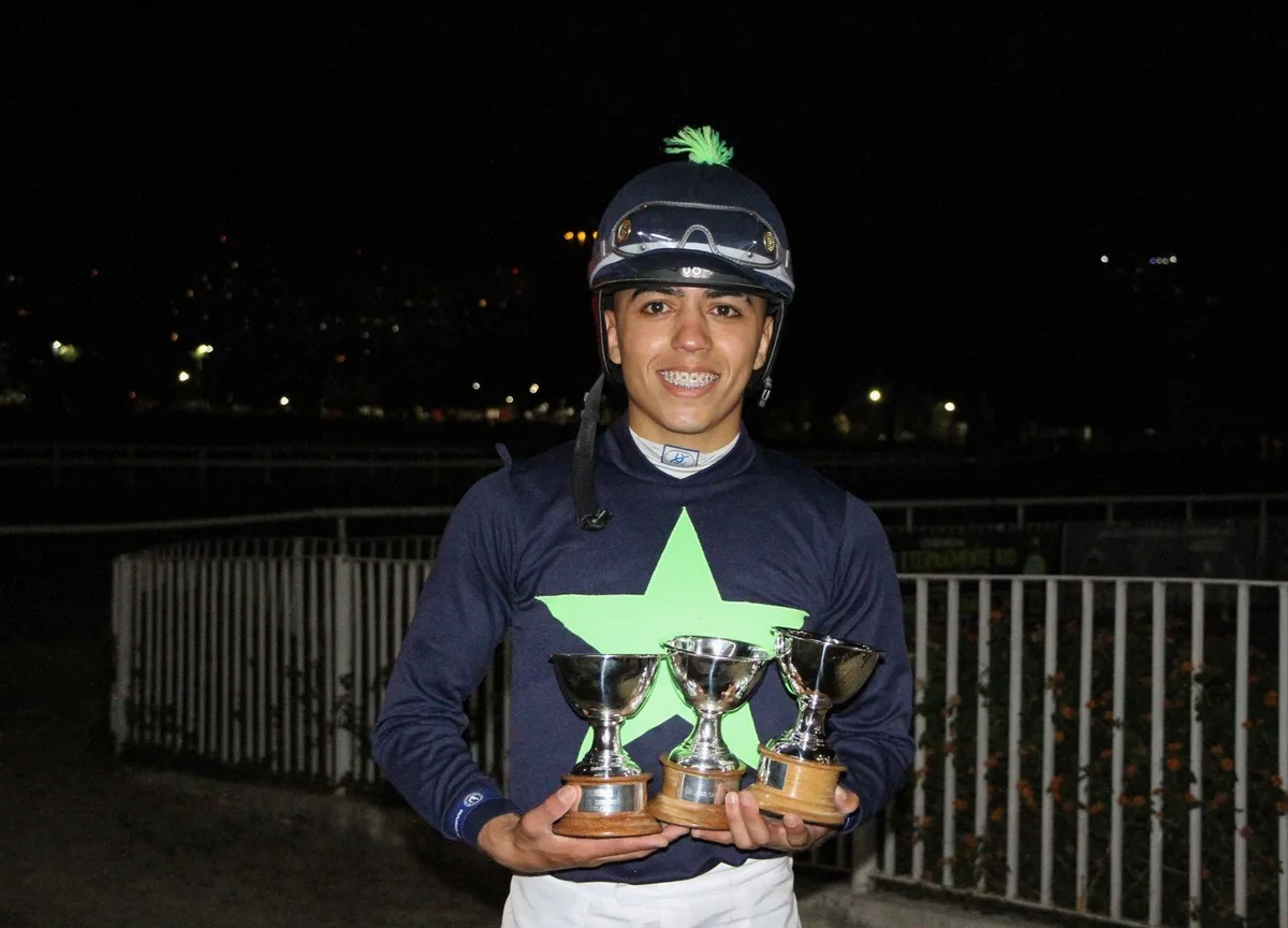 Jóquei de 27 anos morre depois de sofrer queda de cavalo em prova no Rio de Janeiro